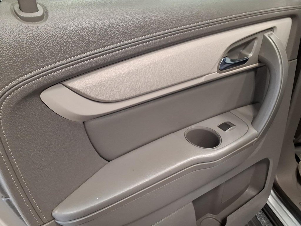 Used 2015 Chevrolet Traverse AWD LS image 19