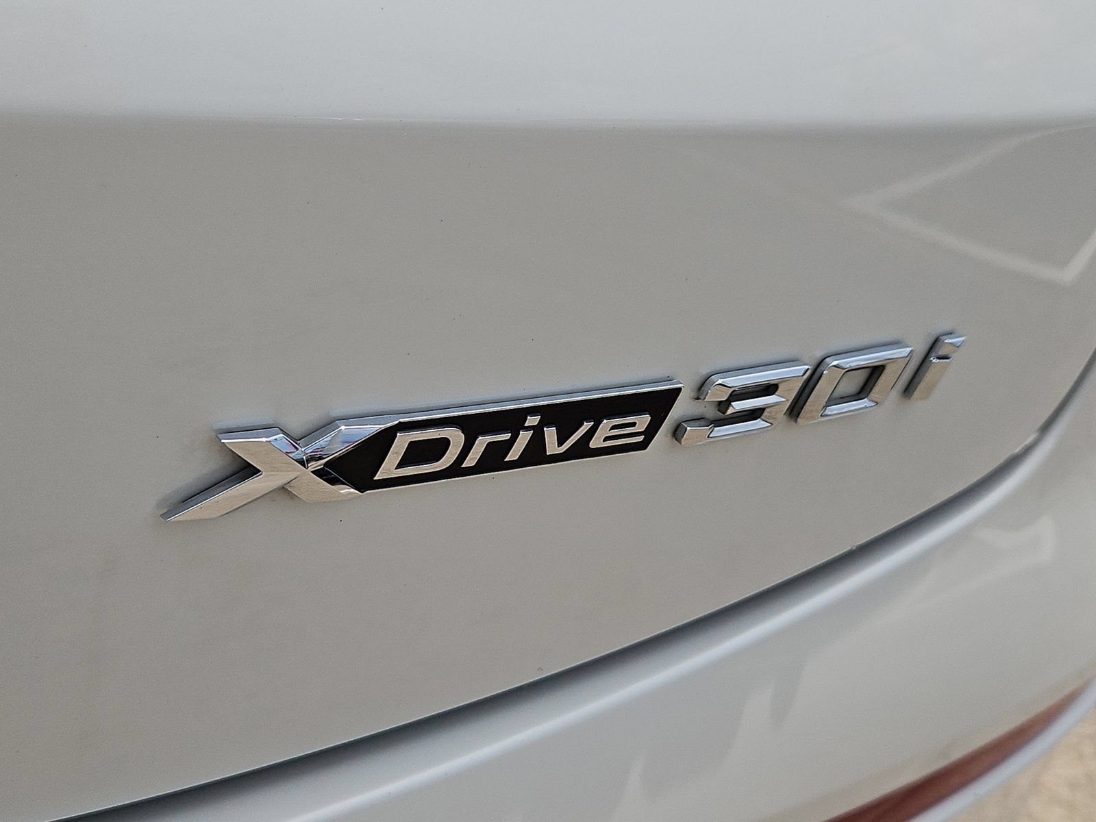 Used 2024 BMW X4 xDrive30i w/ Parking Assistance Package AWD/4WD image 12