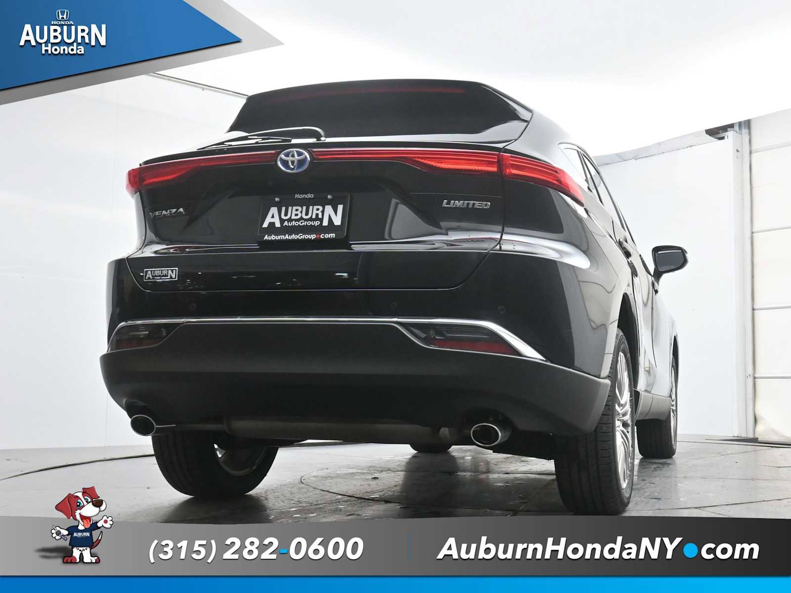 Used 2023 Toyota Venza Limited image 21