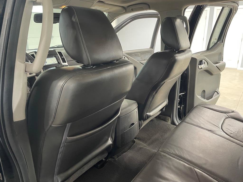Used 2015 Nissan Frontier PRO-4X AWD/4WD image 12