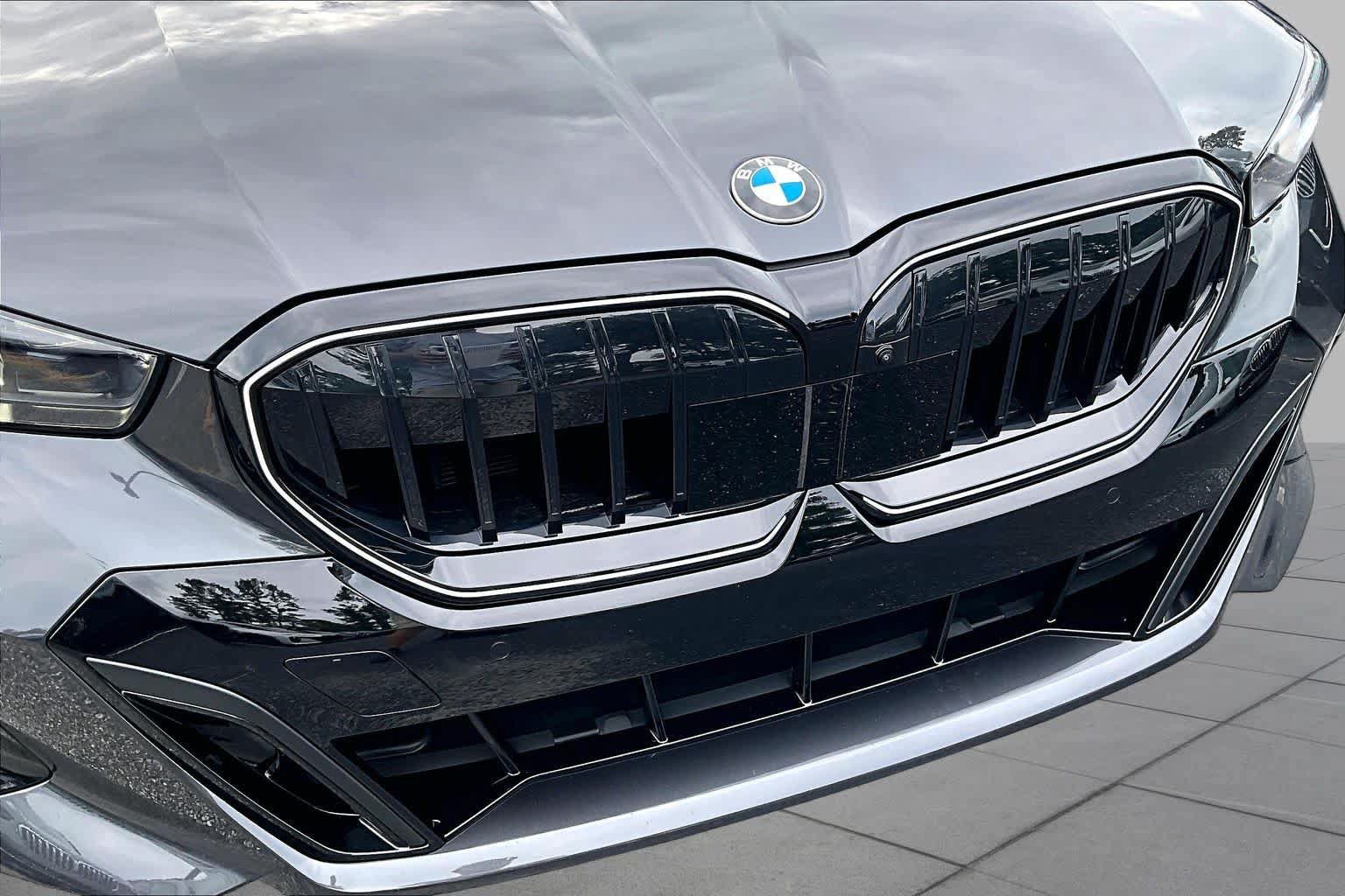 Certified 2026 BMW 530i w/ Executive Package RWD image 30