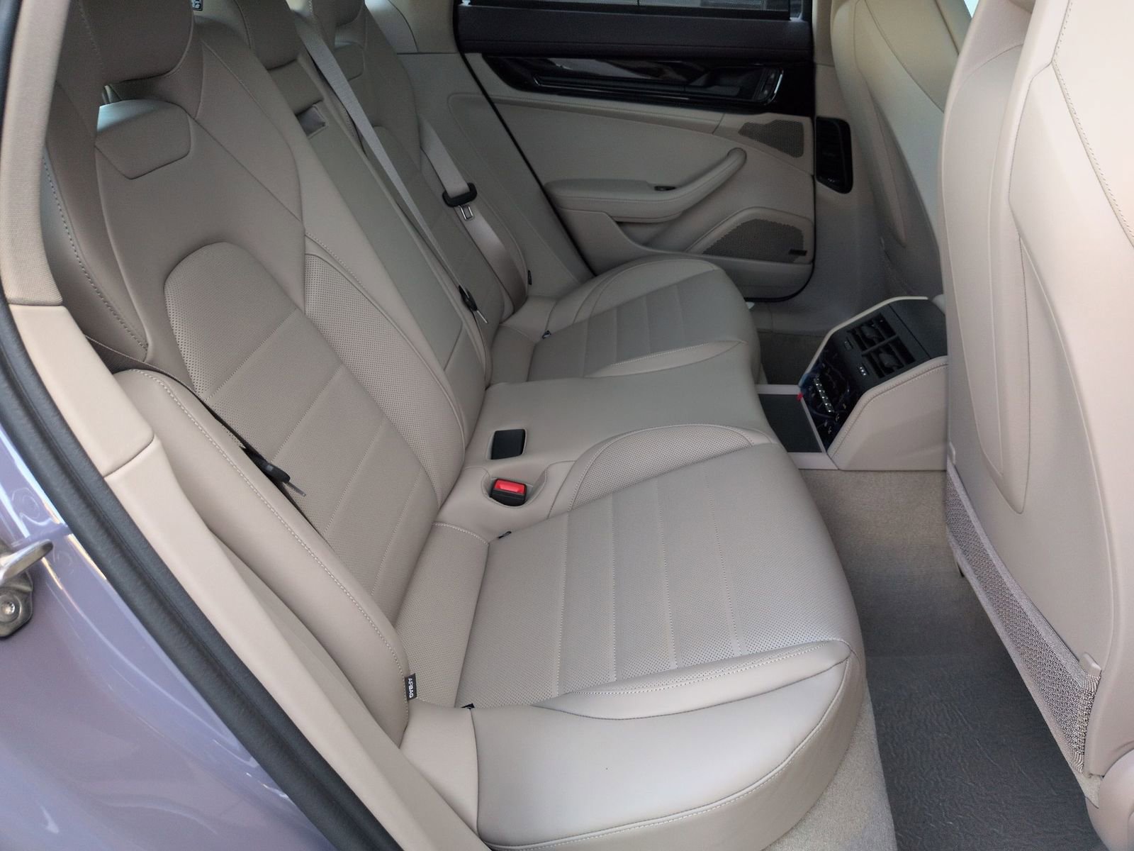 New 2026 Porsche Panamera image 25