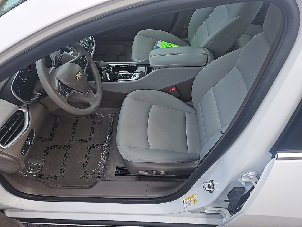 Used 2024 Chevrolet Malibu LT image 15