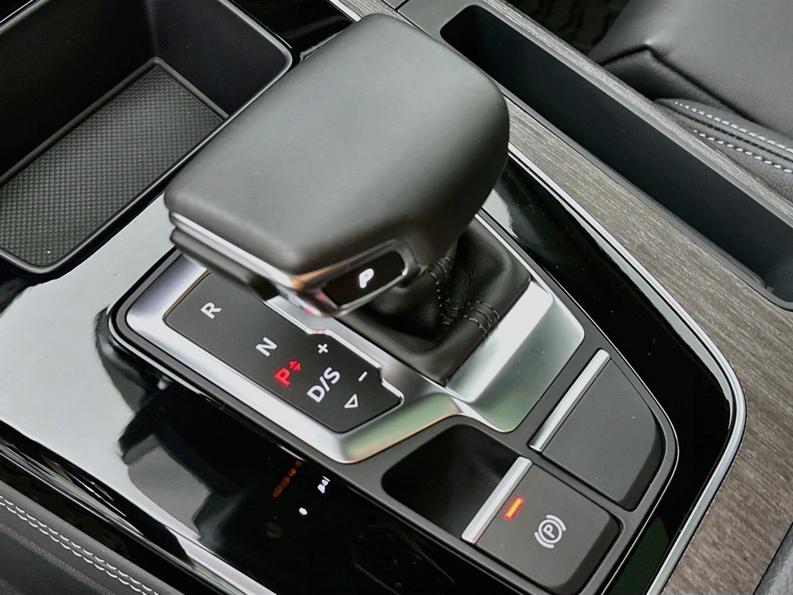 Used 2025 Audi Q5 2.0T Premium Plus w/ Premium Plus Package AWD/4WD image 26