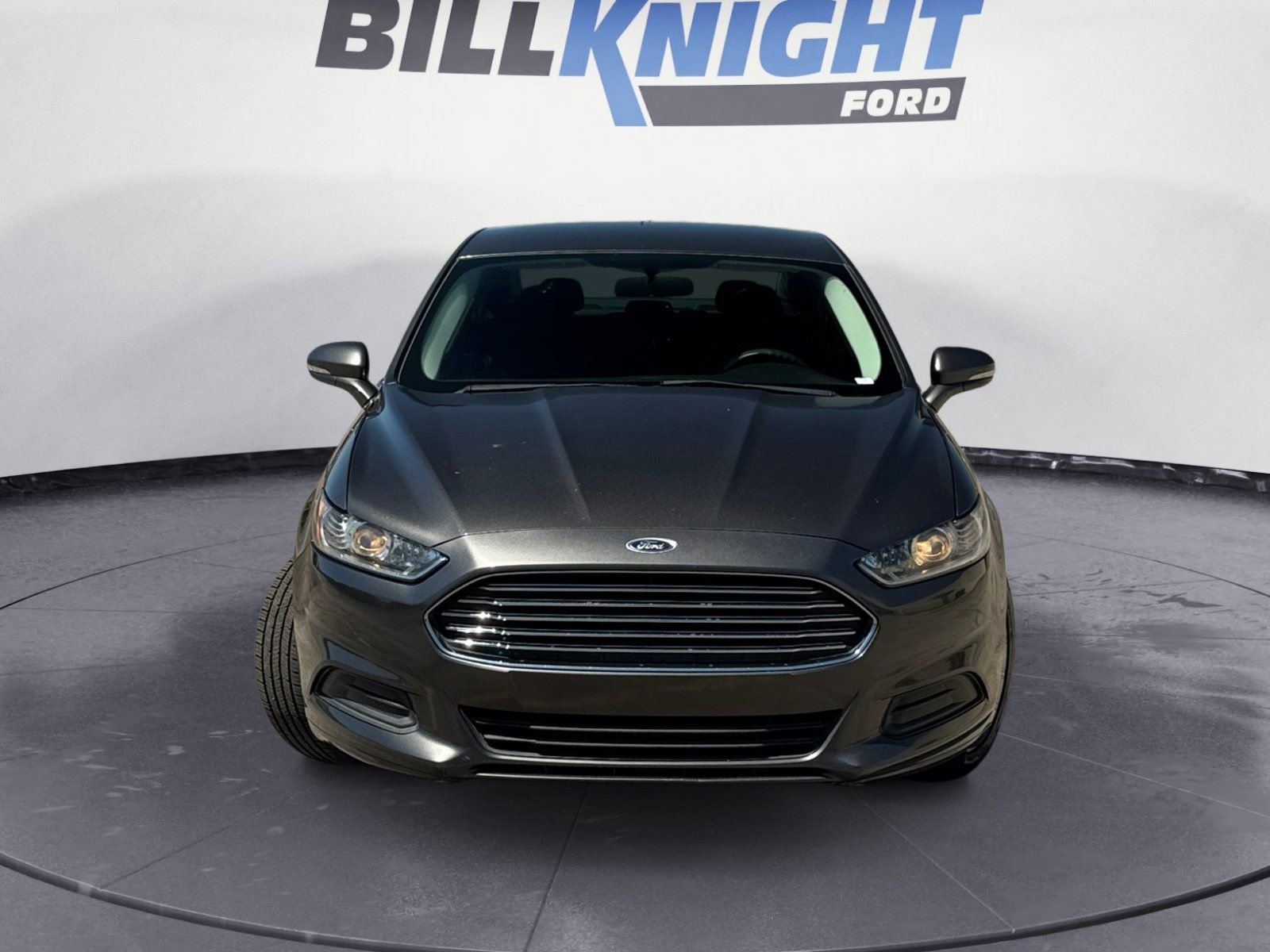 Used 2016 Ford Fusion SE FWD image 8