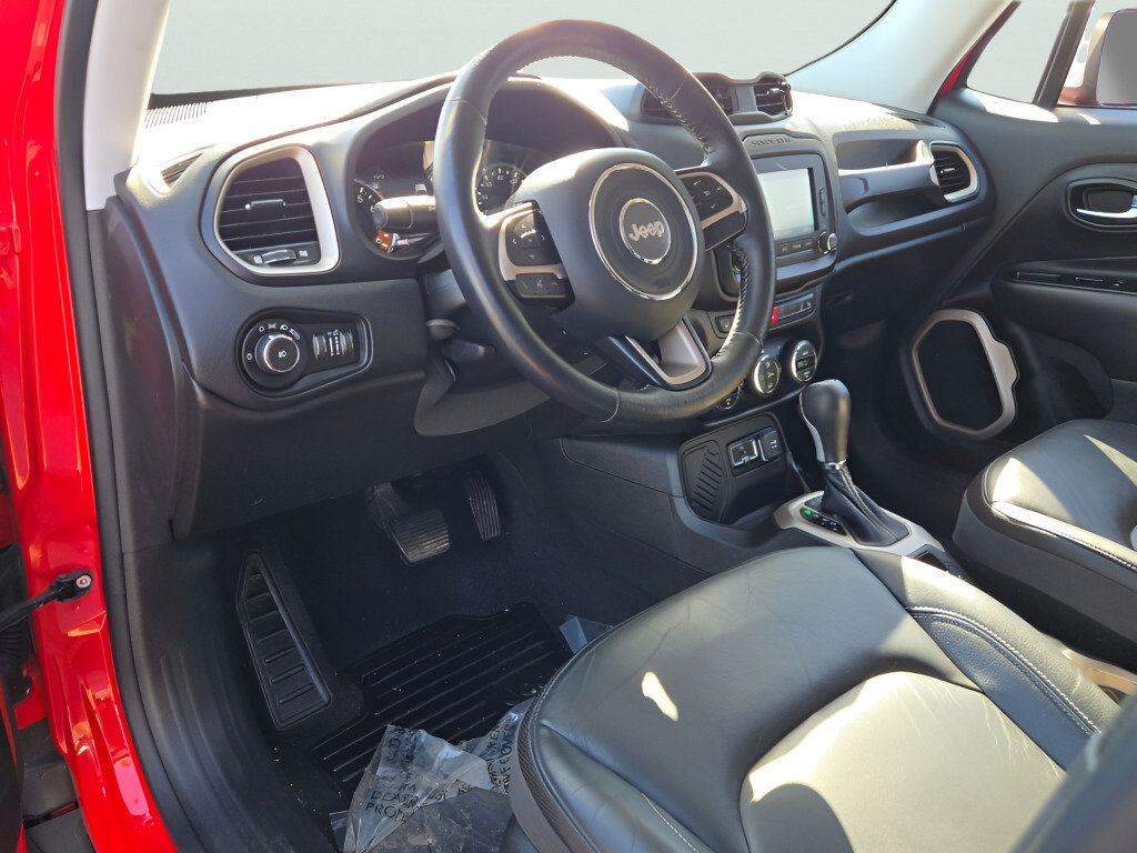 Used 2017 Jeep Renegade Limited FWD image 26