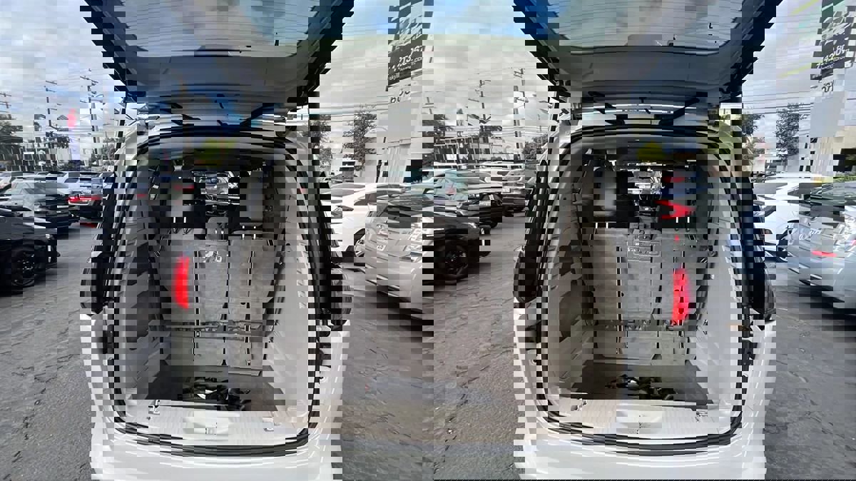 Used 2017 Chrysler Pacifica Touring image 11