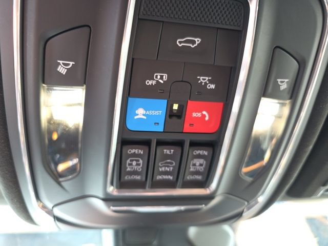 Used 2025 Jeep Grand Cherokee Summit AWD/4WD image 15