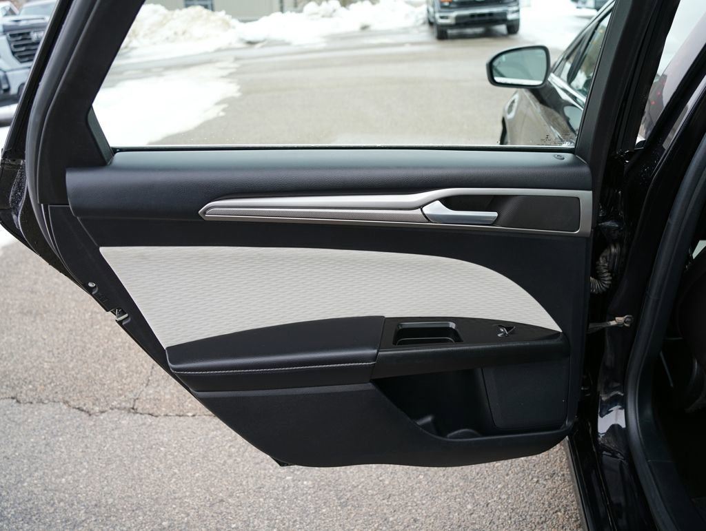 Used 2019 Ford Fusion SE w/ Equipment Group 151A image 23