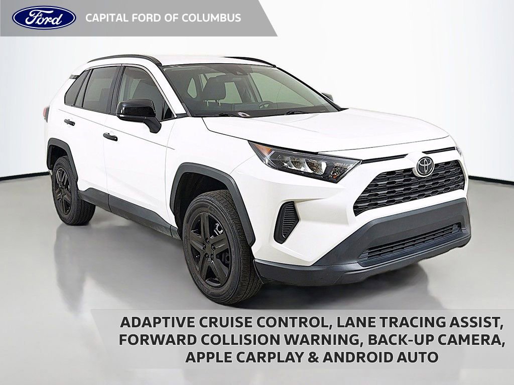 Used 2020 Toyota RAV4 LE image 1