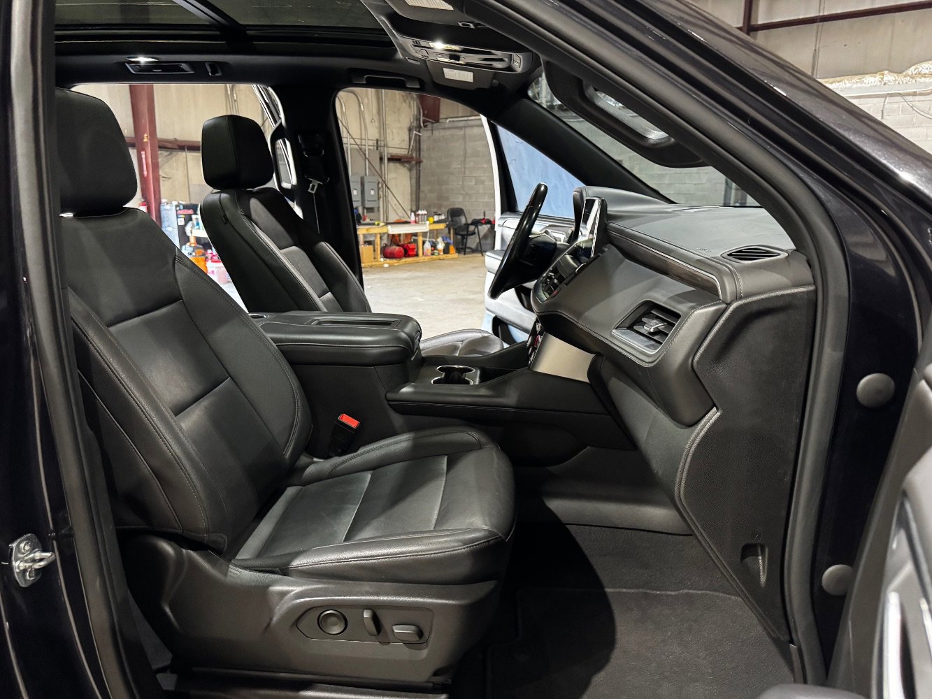 Used 2022 Chevrolet Tahoe Z71 image 27