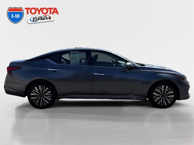 Used 2023 Nissan Altima 2.5 SV FWD image 6