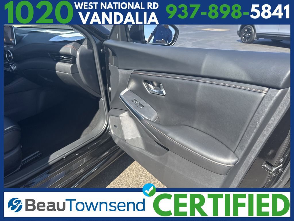 Used 2023 Nissan Sentra SR w/ SR Premium Package image 10