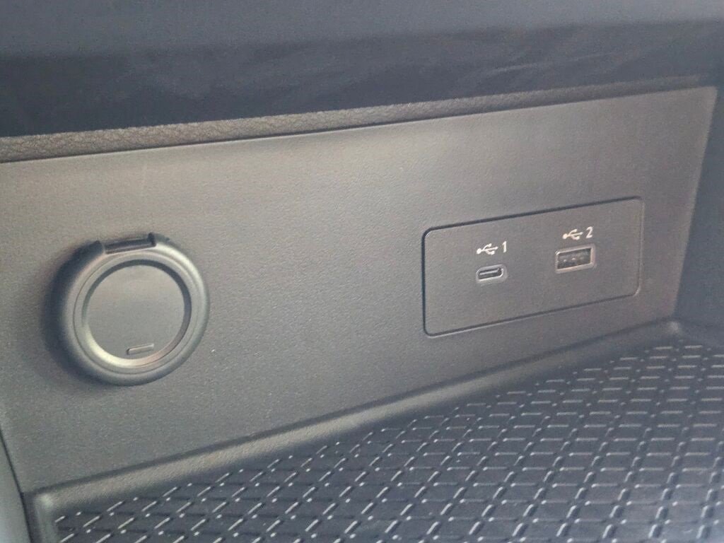 New 2025 Nissan Pathfinder SV w/ Cargo Package image 32