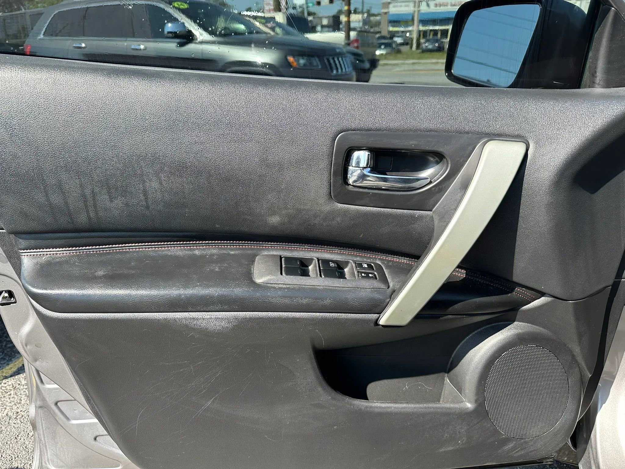 Used 2013 Nissan Rogue SL image 8