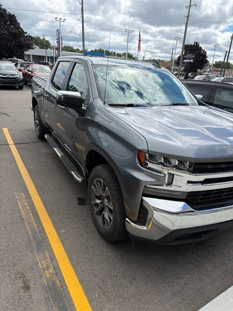 Used 2022 Chevrolet Silverado 1500 LT w/ Bed Protection Package AWD/4WD image 1