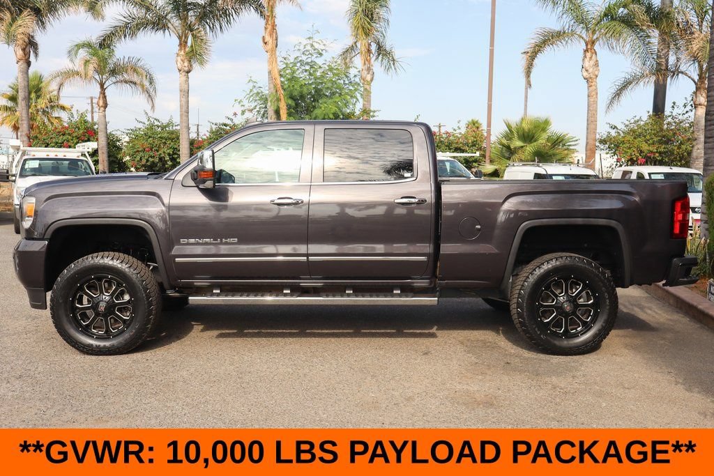 Used 2016 GMC Sierra 2500 Denali w/ Duramax Plus Package AWD/4WD image 5