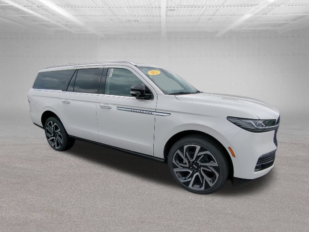 New 2026 Lincoln Navigator L Reserve AWD/4WD image 11
