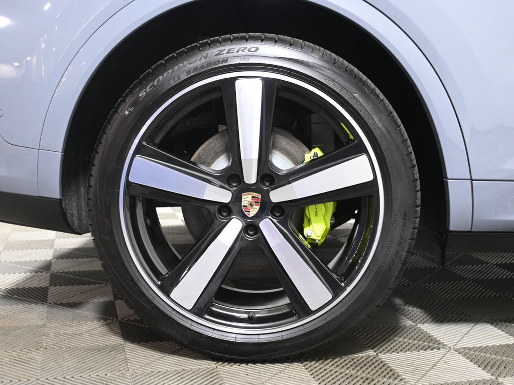 Used 2026 Porsche Cayenne E-Hybrid AWD/4WD image 12