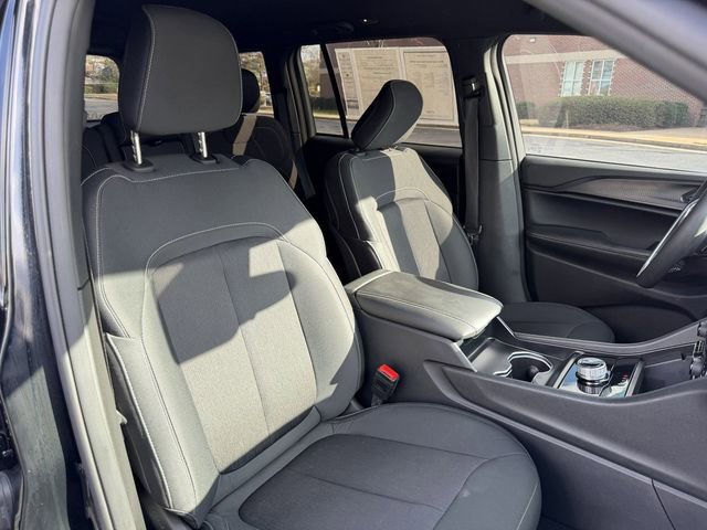 Used 2024 Jeep Grand Cherokee Laredo w/ MOPAR Finishing Package image 31