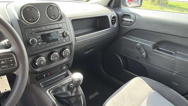 Used 2017 Jeep Patriot Sport image 13