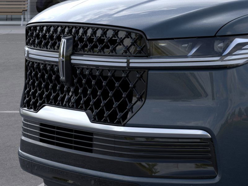 New 2025 Lincoln Navigator L Reserve w/ Jet Appearance Package image 39