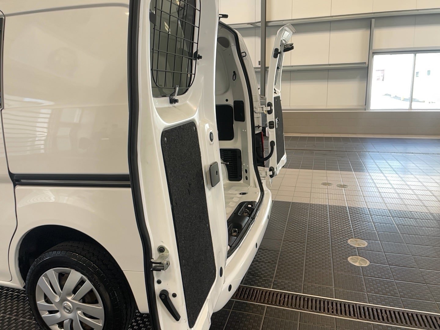 Used 2021 Nissan NV200 SV w/ Sliding Door Glass Package FWD image 7