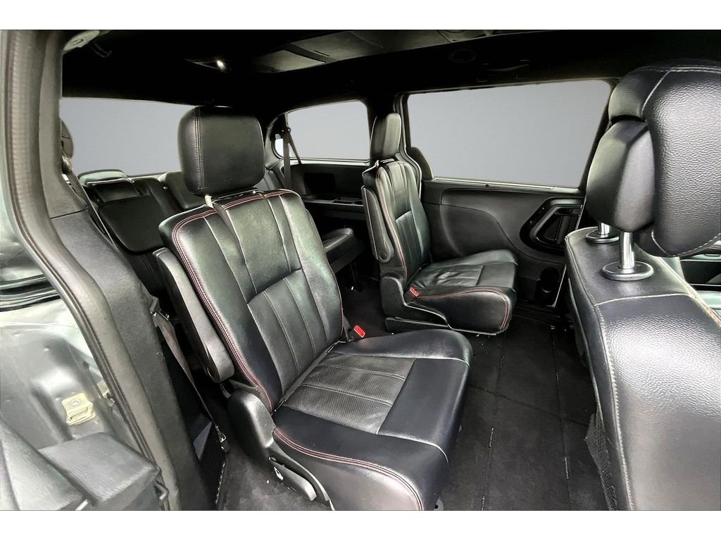 Used 2018 Dodge Grand Caravan GT image 24