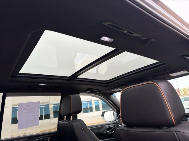 Used 2024 GMC Yukon AT4 w/ Technology Package image 14