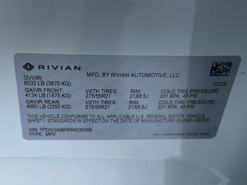 Used 2024 Rivian R1S Adventure image 22