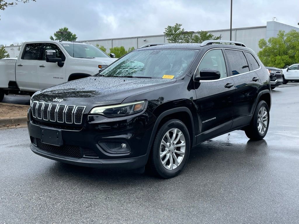 Used 2019 Jeep Cherokee Latitude w/ Popular Appearance Group FWD image 3