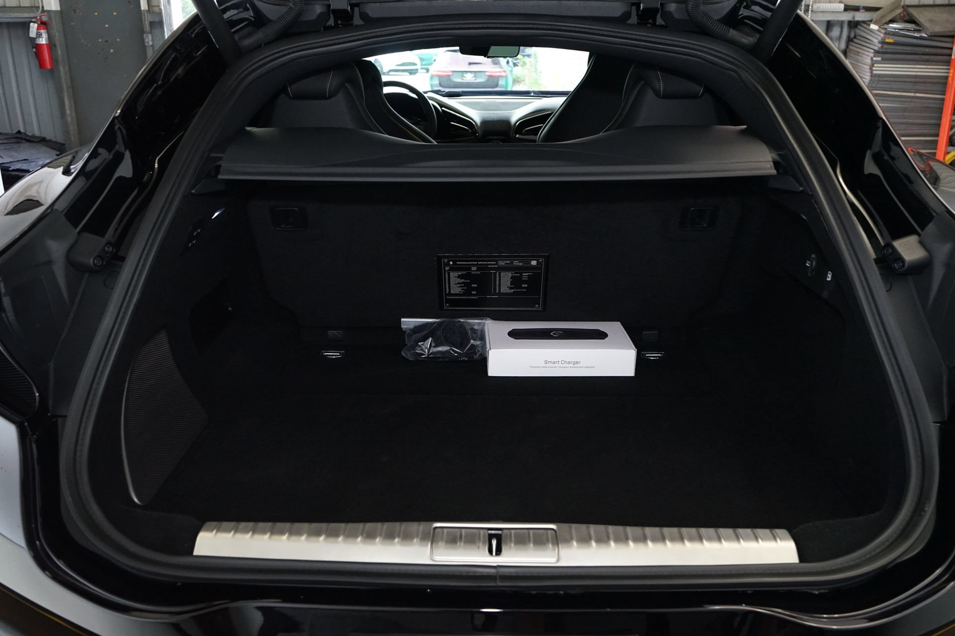 Used 2025 Ferrari Purosangue AWD/4WD image 31