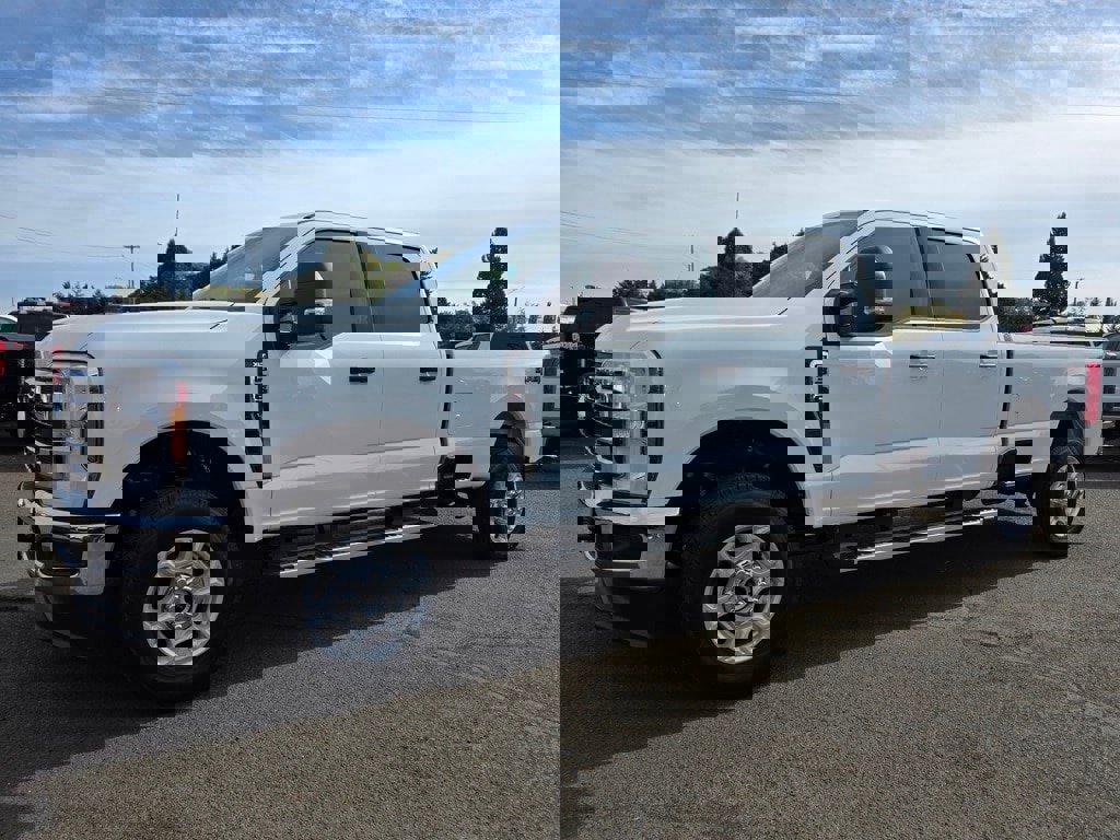New 2026 Ford F350 XLT w/ Camper Package