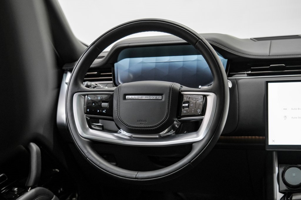 Used 2023 Land Rover Range Rover SV image 16