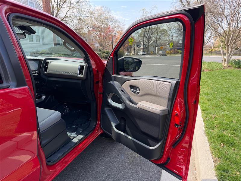 Used 2022 Nissan Frontier SV RWD image 15