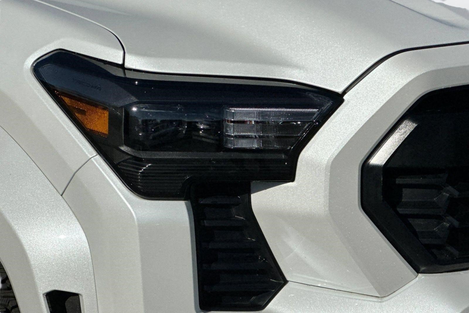 Used 2025 Toyota Tacoma TRD Sport AWD/4WD image 12