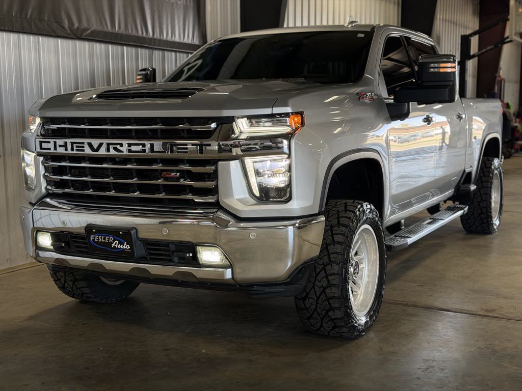 Used 2020 Chevrolet Silverado 2500 LTZ w/ LTZ Premium Package AWD/4WD image 24