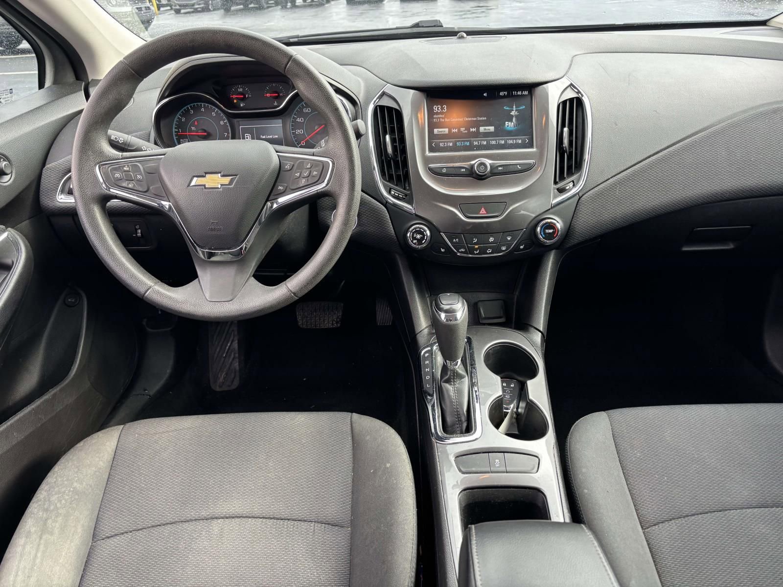 Used 2017 Chevrolet Cruze LT w/ Convenience Package image 29