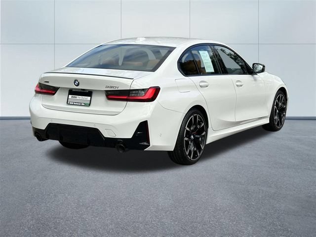 Used 2026 BMW 330i xDrive Sedan w/ M Sport Package AWD/4WD image 6