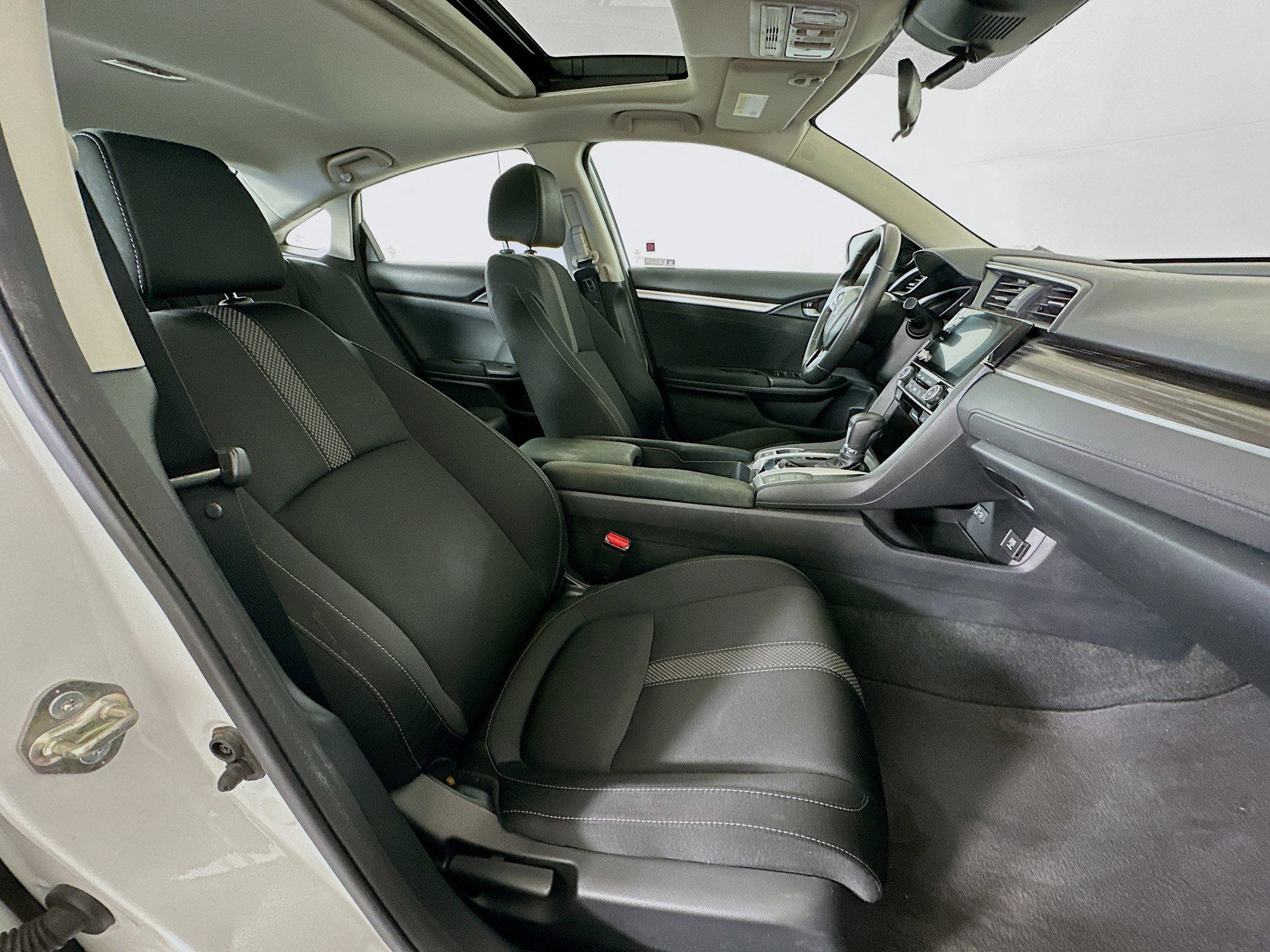 Used 2019 Honda Civic EX image 29
