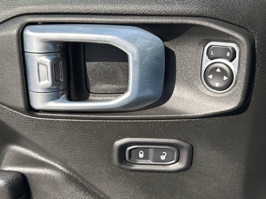 Used 2022 Jeep Gladiator Sport image 25