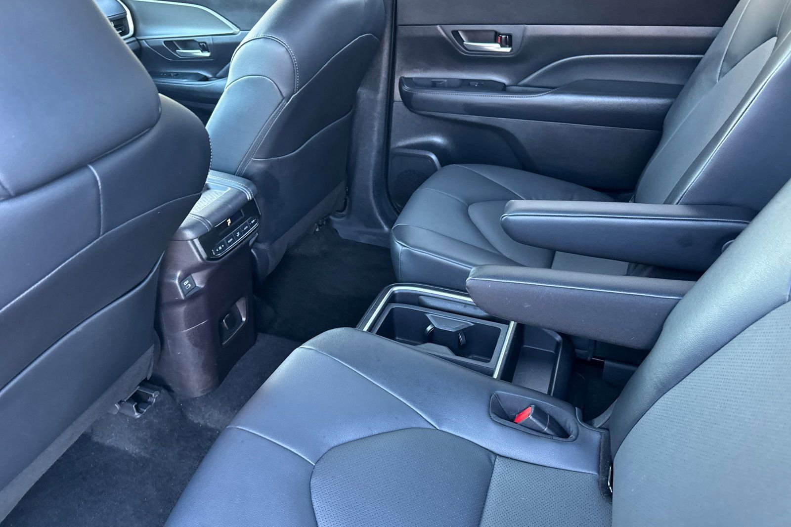 Certified 2025 Toyota Grand Highlander AWD image 15