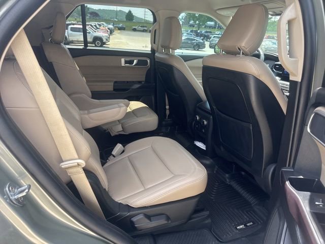 Used 2020 Ford Explorer XLT w/ Equipment Group 202A RWD image 27