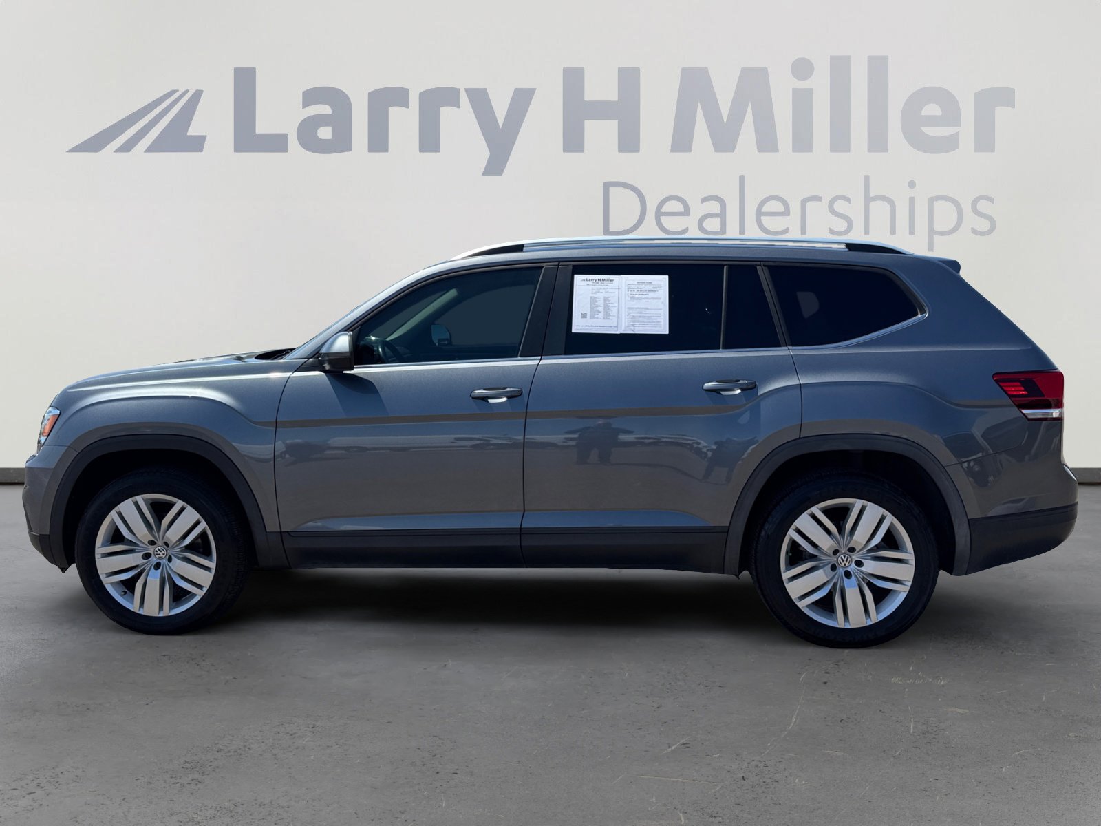 Used 2019 Volkswagen Atlas SE FWD image 2