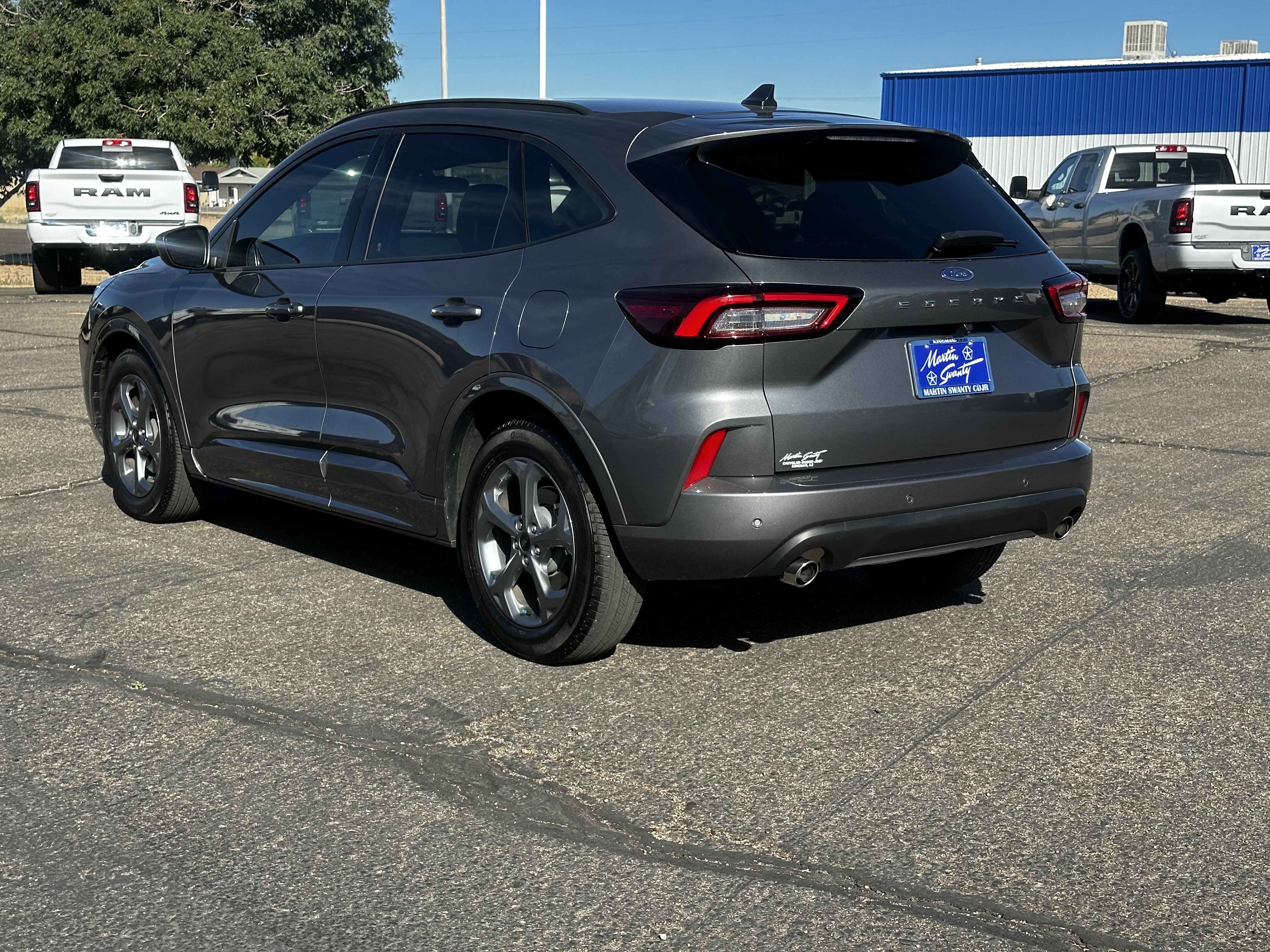 Used 2023 Ford Escape ST-Line w/ Tech Pack #1 FWD image 5