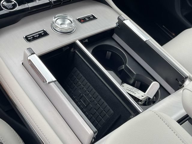 New 2026 Lincoln Navigator L Premier AWD/4WD image 29