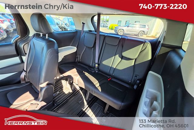 Used 2024 Kia Carnival LX FWD image 22