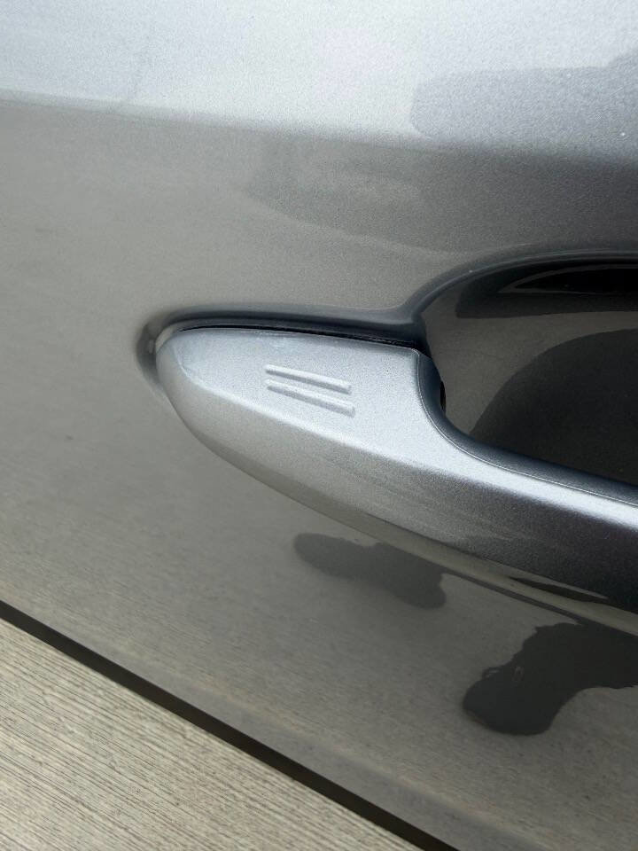 Used 2025 Toyota RAV4 XLE AWD/4WD image 27