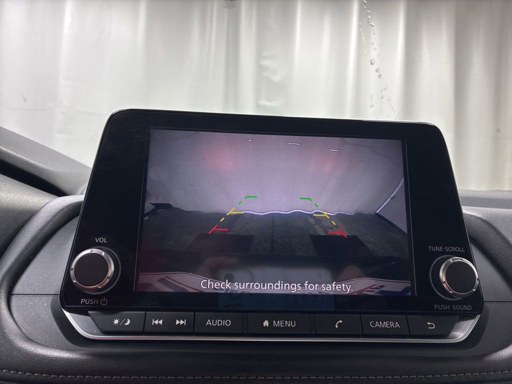 Used 2024 Nissan Rogue S image 17