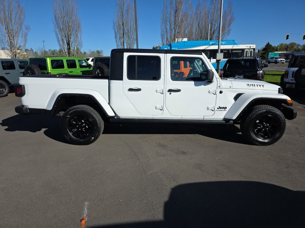 Certified 2022 Jeep Gladiator Willys image 6